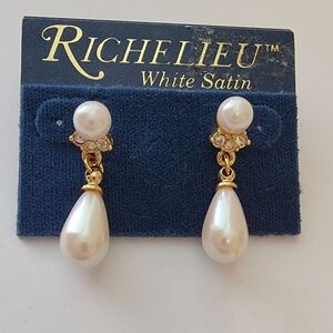 Richelieu Faux Earrings